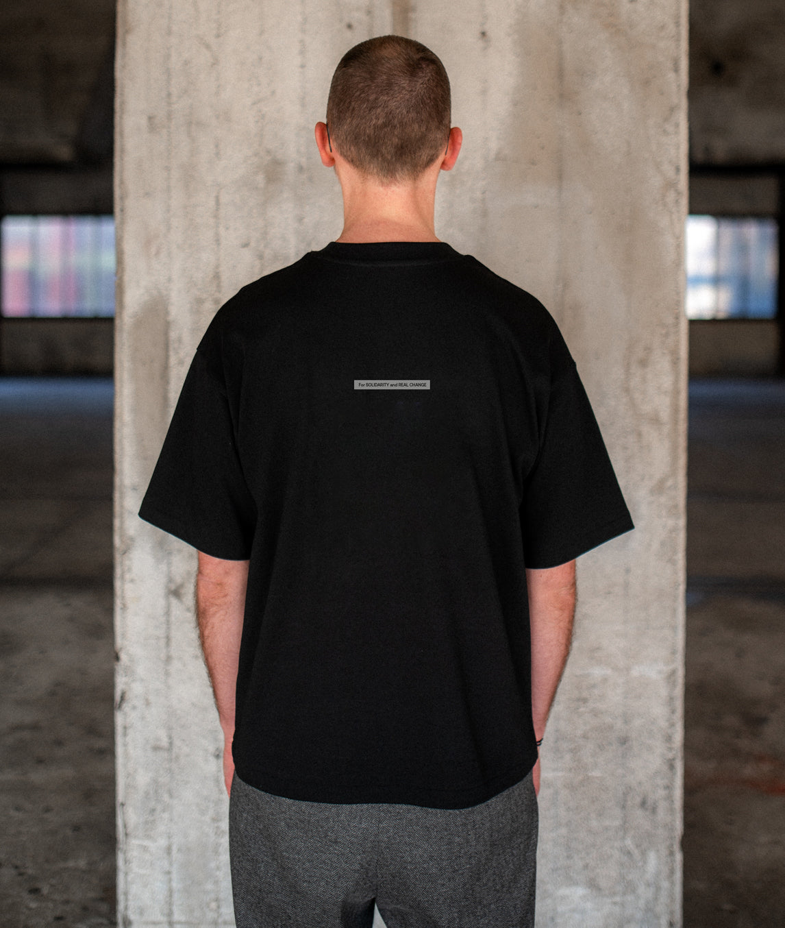 loud[h]er – T-Shirt black